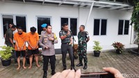 4 Pria Dihajar Oknum Tentara Depan Polres Jakpus, TNI Pastikan Tak Ada Sajam