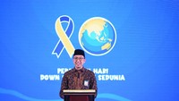 “Melalui peringatan Hari Down Syndrome sedunia ini kami ingin memberikan pemahaman kepada masyarakat terkait konsep pembinaan dan pendidikan bagi anak dan peserta didik down syndrome. Masyarakat harus terus diberitahu, bahwa penanganan tepat sejak dini, sangat diperlukan, sehingga anak-anak down syndrome mampu hidup menjalani aktivitas dengan mandiri dan penuh dengan kebahagiaan,” ujar Direktur Jenderal Pendidikan Anak Usia Dini Pendidikan Dasar dan Pendidikan Menengah (Dirjen PAUD Dikdasmen), Iwan Syahril dalam sambutan peringatan Hari Down Sydnrome (HDS) Sedunia di Jakarta, Kamis (28/3/2024). Foto: (Dok Kemendikbud)