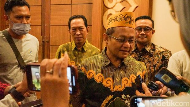 Ketua Golkar Jatim Sarmuji