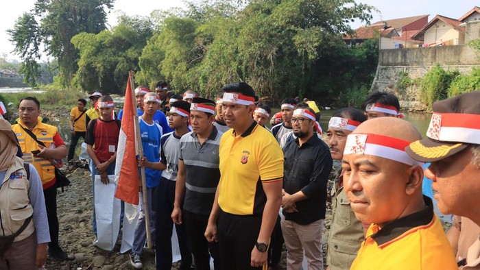 Kombes Bismo Teguh membuat program SKCK Goes to School untuk mengatasi kenakalan remaja di Bogor.