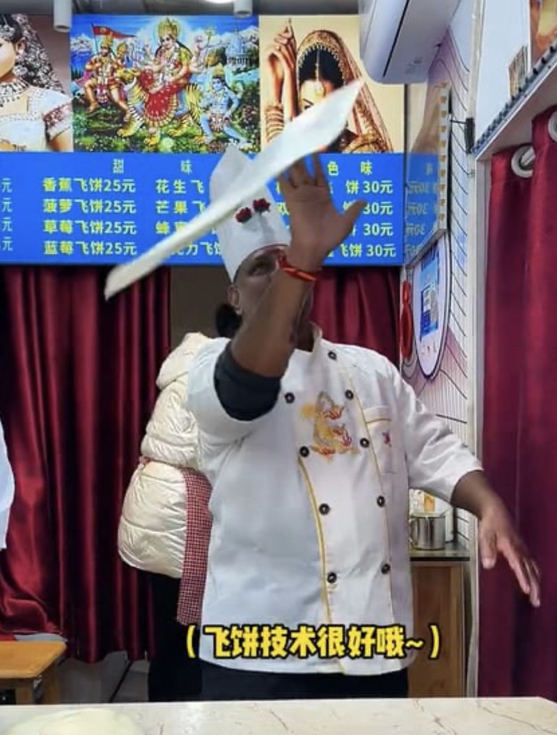 Kurang Cuan di Malaysia, Penjual Ini Pindah ke China Jual Roti Canai Rp 50 Ribuan