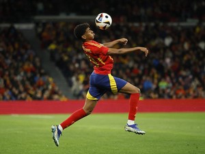 Bernabeu Sambut Meriah Bintang Muda Barcelona Ini