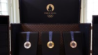 Sebagai bagian dari kesepakatan sponsorship senilai 150 juta euro dengan Olimpiade Paris, beberapa merek LVMH terlibat dalam acara olahraga tersebut, termasuk perusahaan perhiasan Place Vendome, Chaumet, yang mendesain medali dan label pakaian pria kelas atas Berluti, desainer seragam untuk tim Prancis. 