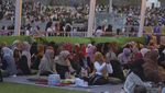 Momen Kebersamaan Warga Ethiopia Buka Puasa Bareng di Alun-alun