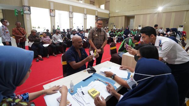 Pemkot memberikan insentif kepada sopir angkutan, ojek online dan ojek pangkalan