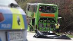Penampakan Bus Terbalik di Jerman yang Tewaskan 5 Penumpang