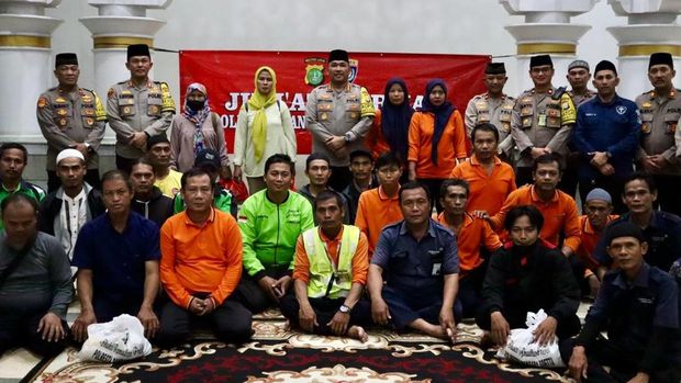 Polresta Bandara Soekarno-Hatta menerima curhat masyarakat dan pekerja soal SIM keliling.