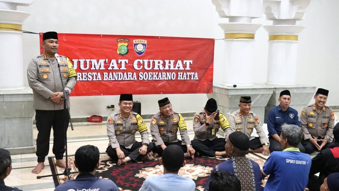 Polresta Bandara Soekarno-Hatta menerima curhat masyarakat dan pekerja soal SIM keliling.