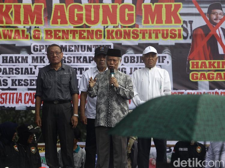 Potret Fachrul Razi-Din Syamsuddin Ikut Demo Sengketa Pilpres di Patung Kuda