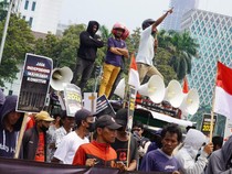 Potret Unjuk Rasa soal Jaga Independensi MK di Patung Kuda