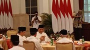 Saat Airlangga Duduk Diapit Jokowi dan Prabowo di Acara Bukber Kabinet