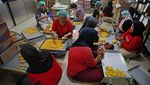 Melihat Kesibukan Home Industry Kue Kering Jelang Lebaran