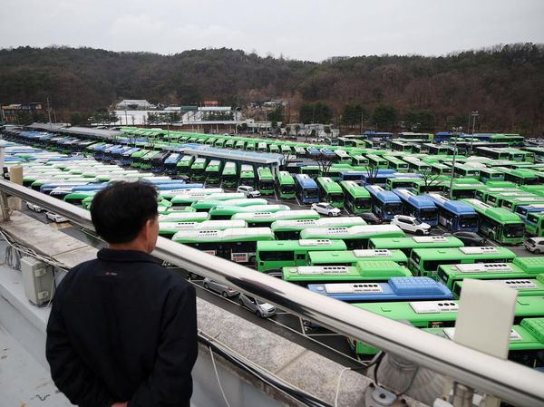 Protes soal Gaji, Sopir Bus di Seoul Mogok Kerja