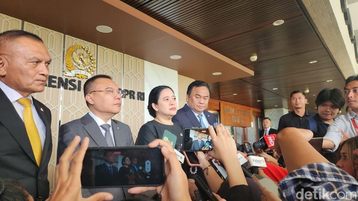 Puan Maharani bersama para wakil ketua DPR RI. (Adrial Akbar/detikcom).