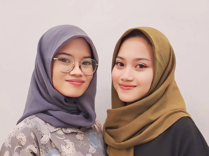 Si kembar Mia dan Nia yang sama-sama lolos SNBP Unair