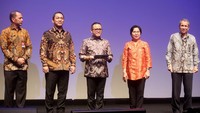 Katalog Elektronik Versi 6 mewakili langkah maju yang signifikan dalam upaya LKPP untuk meningkatkan layanan sistem pengadaan secara elektronik kepada pengguna. Yaitu melalui fitur baru katalog elektronik LKPP memberikan kemudahan kepada para stakeholdernya dalam melakukan transaksi atau belanja pemerintah.
