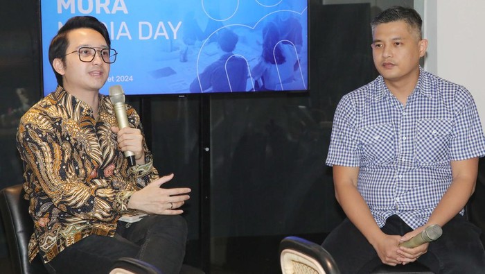 Strategi Mendukung Pertumbuhan Bisnis Indonesia (Kiri-kanan) Komisaris Modal Rakyat Indonesia Wafa taftazani dan Direktur Utama Modal Rakyat Indonesia, christian hanggra saat acara Press Conference MORA Media Day di Jakarta, Kamis (28/3/2024).
