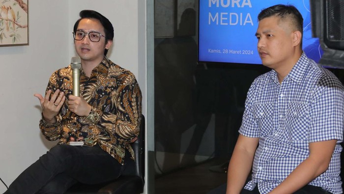 (Kiri-kanan) Komisaris Modal Rakyat Indonesia Wafa taftazani dan Direktur Utama Modal Rakyat Indonesia, christian hanggra saat acara Press Conference MORA Media Day di Jakarta, Kamis (28/3/2024).