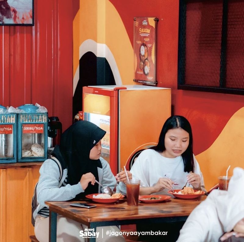 Tempat bukber di Jember: Ayam Bakar Mang Sabay.