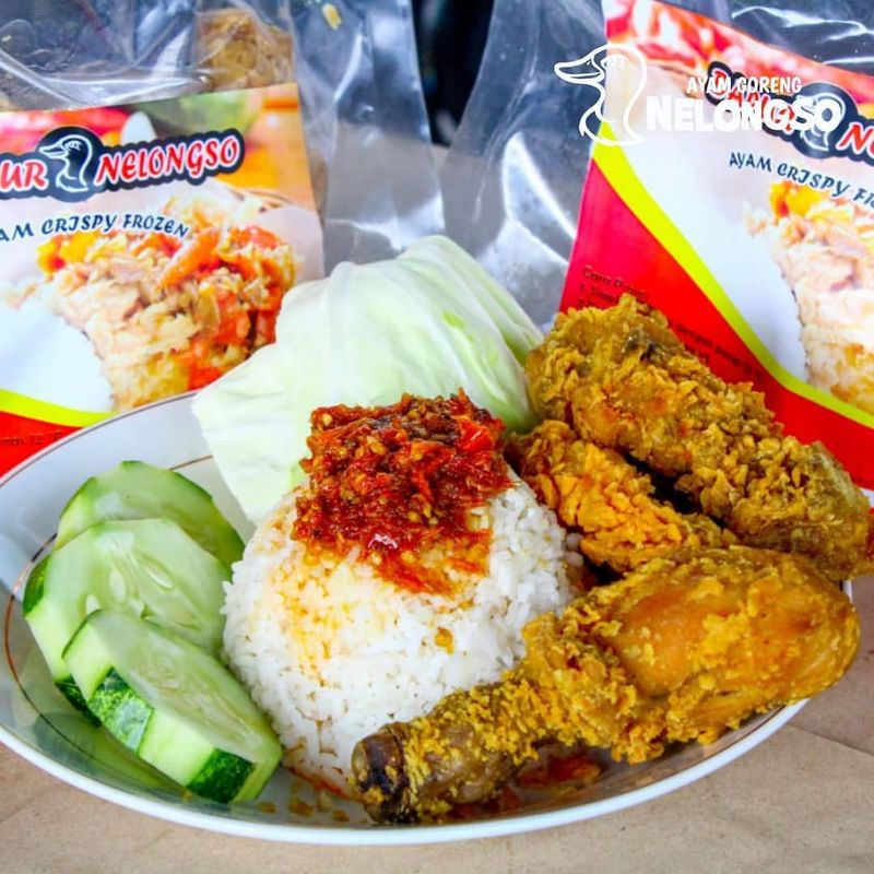Tempat bukber di Jember: Ayam Goreng Nelongso Jember.