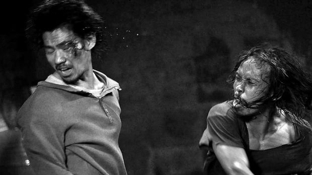 Cuplikan adegan dalam film The Raid (2011).