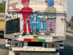 Tulisan Lucu di Belakang Truk, Mana Tahu Jumpa Saat Mudik