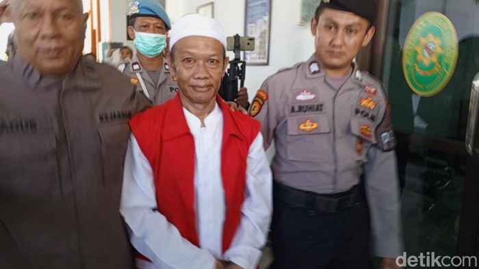 Yosep jalani sidang perdana di PN Subang.