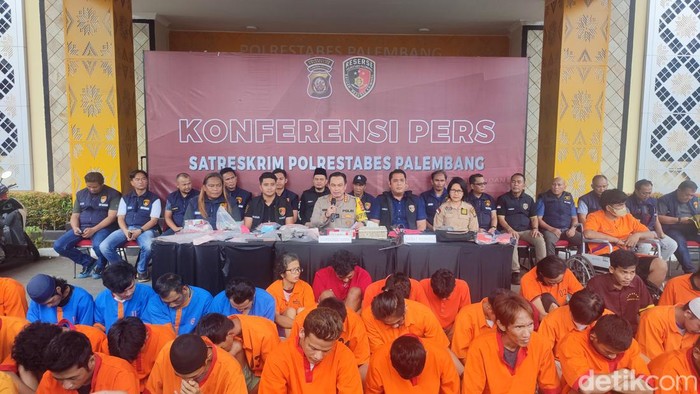 110 tersangka dihadirkan dalam Rilis Operasi Pekat I Musi 2024 di Polrestabes Palembang