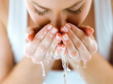 Air Cucian Beras Bisa Bikin Kulit Wajah Kinclong Bebas Jerawat