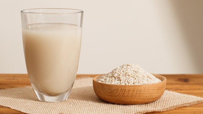 Air Cucian Beras Bisa Bikin Kulit Wajah Kinclong Bebas Jerawat