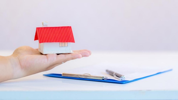 Jual beli rumah, balik nama sertifikat rumah.