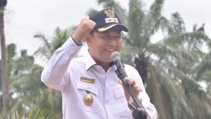 Bambang Bayu Suseno atau BBS menyatakan kesiapannya maju di Pilkada 2024. Atas restu PAN, BBS akan maju sebagai calon bupati Muaro Jambi.