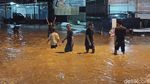 Potret Banjir Bandang Rendam Permukiman di Palopo Akibat Sungai Meluap