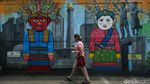 Cantiknya Mural di Bantaran Kali Grogol Kebayoran Lama