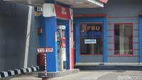 Kasat Reskrim Polres Metro Bekasi Kota AKBP Muhammad Firdaus mengatakan, dari hasil pemeriksaan di lokasi, dipastikan tidak ada kebocoran pada tangki di SPBU tersebut. Dari situlah, polisi mengendus adanya kecurangan yang dilakukan oleh tersangka.