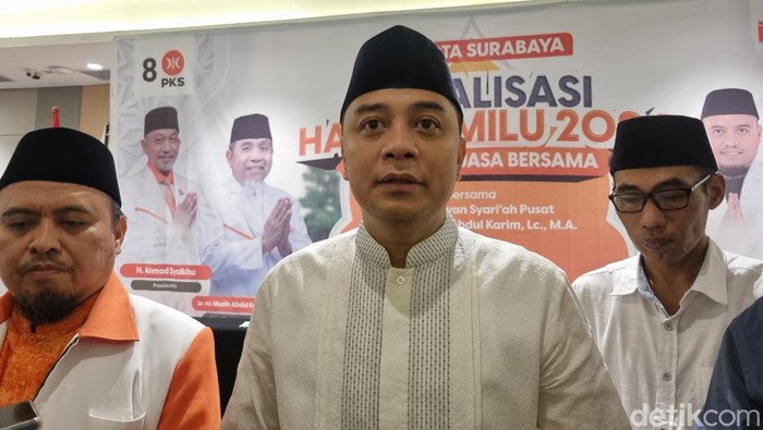 Eri Cahyadi sowan dan ikut buka puasa bersama DPD PKS di salah satu hotel di Surabaya.