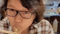 Ramen favorit Grace Tahir adalah ramen tsukemen dimana kuahnya dipisahnya. Slurrpp! Foto: Instagram gtahirs