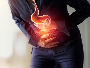 Fokus Ibadah di Bulan Ramadan, Ini Tips Puasa buat yang Punya Sakit Maag