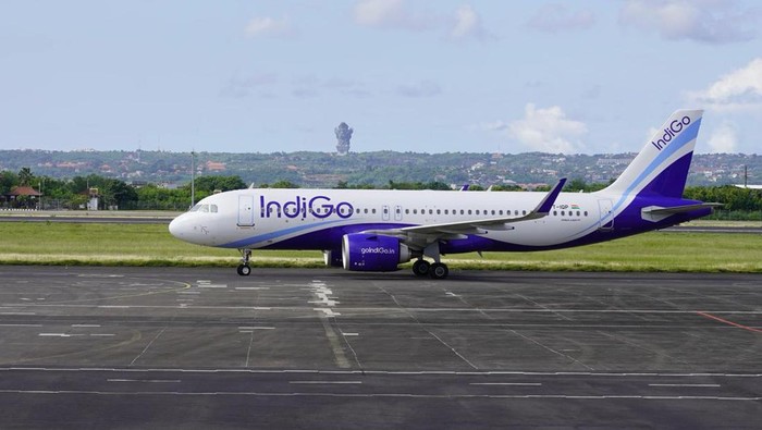 Maskapai IndiGo melakukan penerbangan langsung internasional dengan rute dari kota Bengaluru atau yang lebih dikenal dengan nama Bangalore, India menuju ke Denpasar, Bali untuk pertama kalinya.