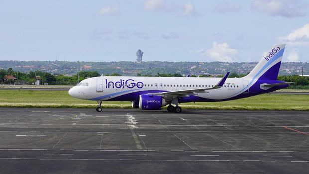 Maskapai IndiGo melakukan penerbangan langsung internasional dengan rute dari kota Bengaluru atau yang lebih dikenal dengan nama Bangalore, India menuju ke Denpasar, Bali untuk pertama kalinya.