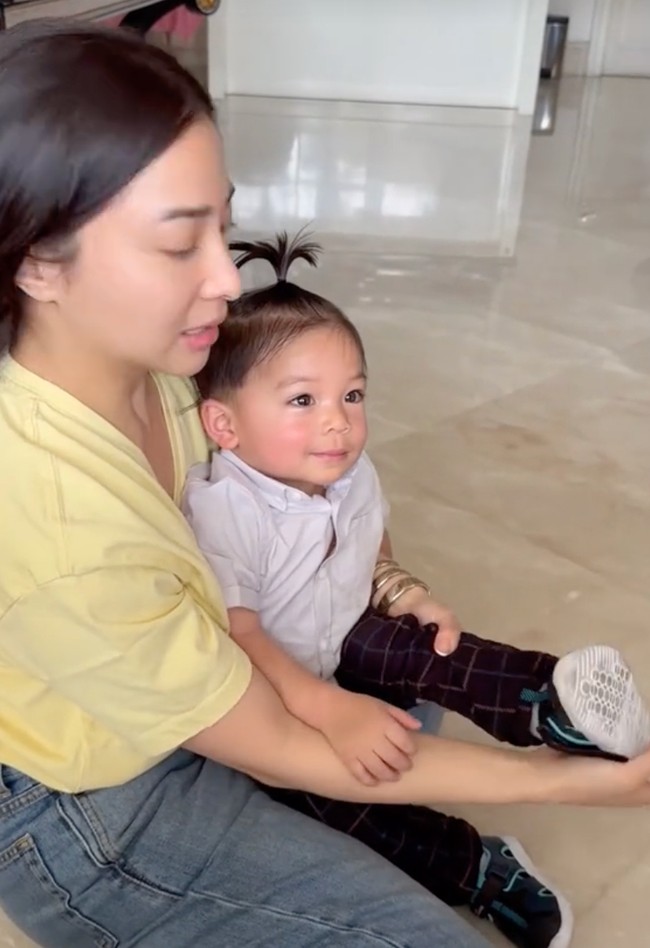 Issa sudah menjadi selebriti seperti ibunya sejak lahir. Sebab sudah sejak lahir Issa eksis di kanal YouTube Nikita Willy dan video tentangnya ditonton hingga jutaan kali. Foto: Dok. Instagram