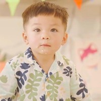 Issa yang akan berulang tahun ke-2 pada 7 April 2024 ini juga laris menjadi bintang iklan bersama Nikita Willy. Dia membintangi iklan popok, perlengkapan mandi hingga camilan anak. Foto: Dok. Instagram