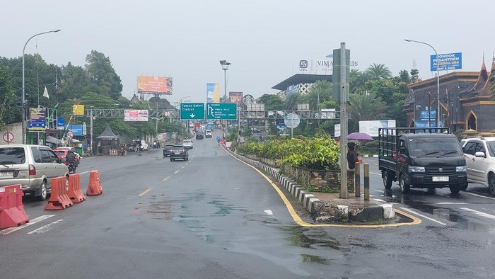 Puncak Bogor Hujan, Pengendara Diminta Waspadai Kabut dan Jalan Licin