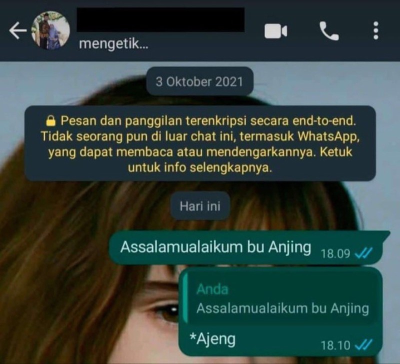 Chat random berikut ini bikin nyengir. Buat yang lagi makan menikmati buka puasa, awas keselek.