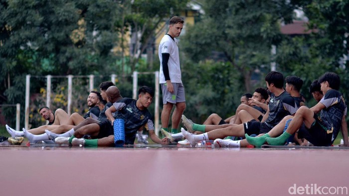 Latihan Persebaya Surabaya Jelang Lawan Dewa United