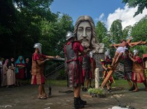 9 Momen Teatrikal Perayaan Paskah di Indonesia