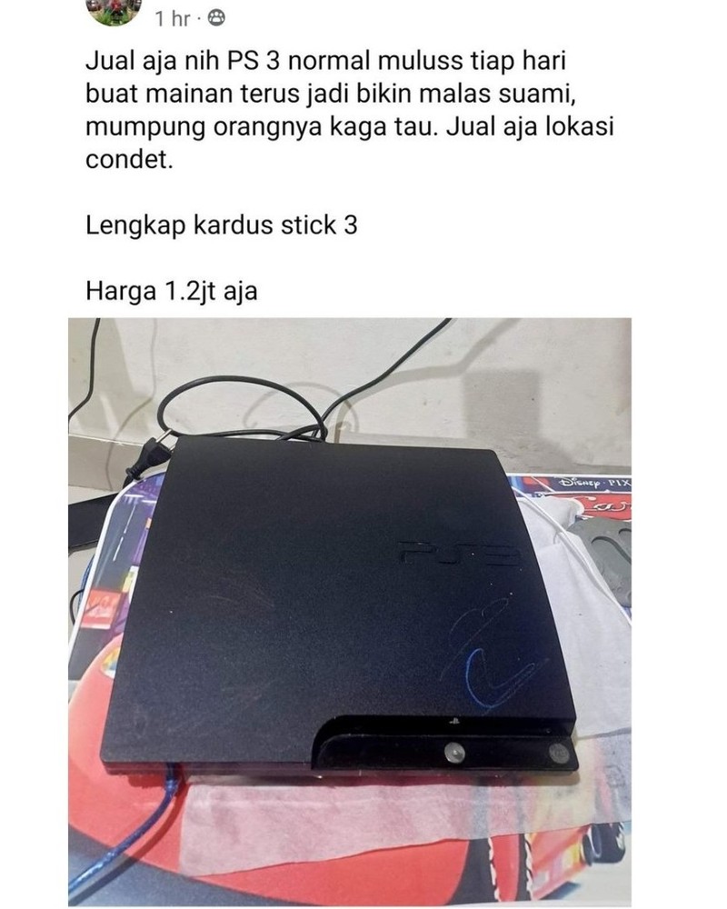 Lika-liku dan drama belanja online selalu bikin senyum karena banyak yang related. Kamu juga punya pengalaman kocak belanja online? Tulis di kolom komen, ya.