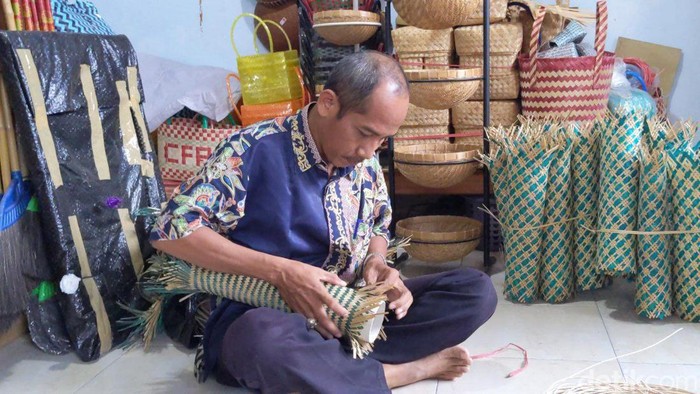 Perajin Bambu di Tulungagung