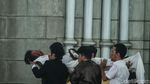 Potret Prosesi Jalan Salib di Gereja Katedral Jakarta