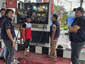 Sidak SPBU Kediri, Polisi Cek Dispenser hingga Tandon BBM